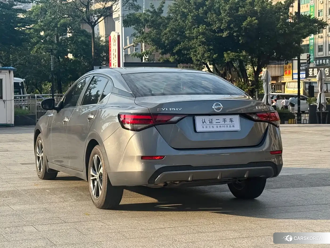 Nissan Sylphy 2023 Silver/gray из Китая, фото 2