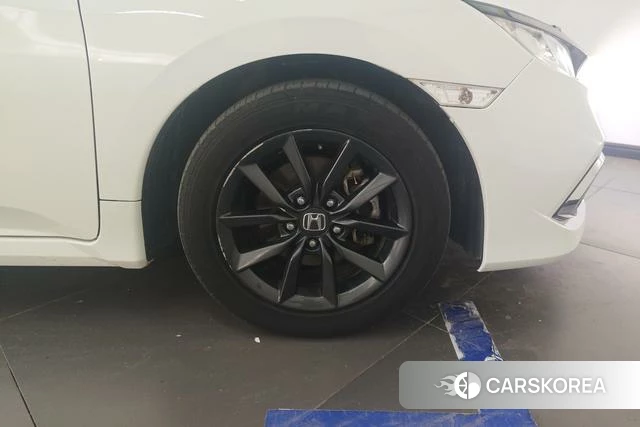Honda Civic id 3824691 из Китая 9