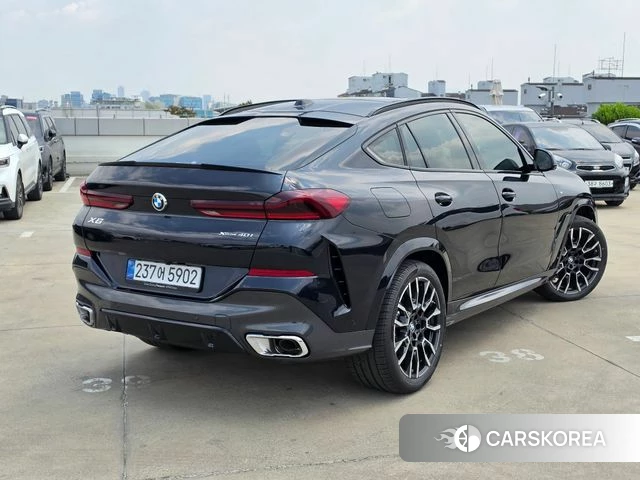 BMW X6 (G06) 2026 Черный из Кореи, фото 4