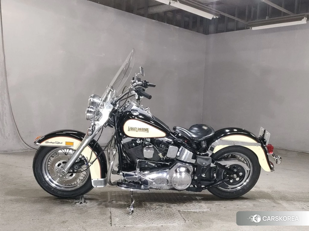 Проданный Harley-Davidson Heritage Softail Classic FLSTC1340 2019 из Японии, фото 2