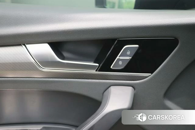 Audi Q5L id 4210454 из Китая 12