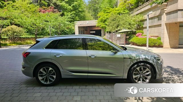 Audi e-Tron id 4535626 из Кореи 12