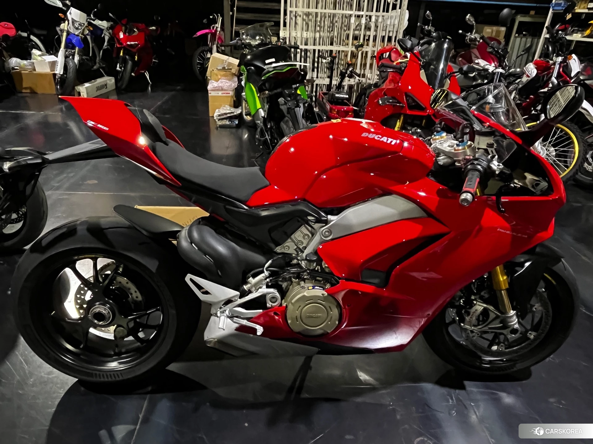 Ducati PANIGALE V4 S 2019 из Японии, фото 2
