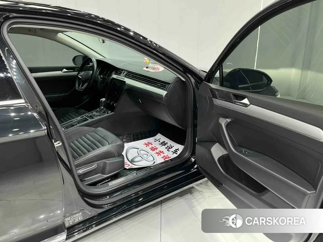 Volkswagen Magotan id 4276627 из Китая 11