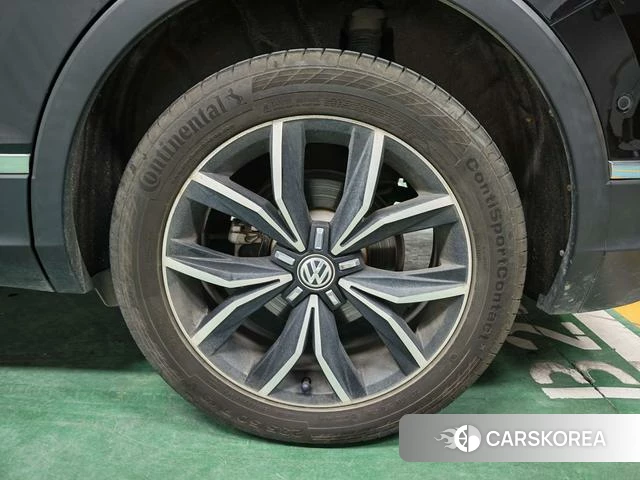 Volkswagen Tiguan L id 4208370 из Китая 12