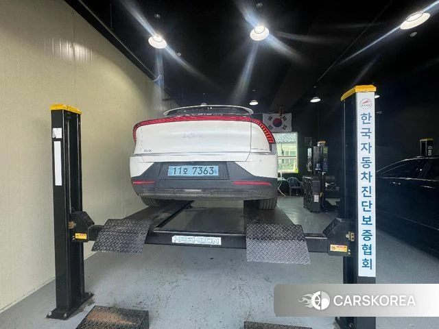 Kia EV6 2022 Белый из Кореи, фото 2