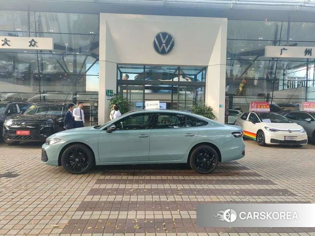 Volkswagen Passat 2026 Зеленый из Китая, фото 5