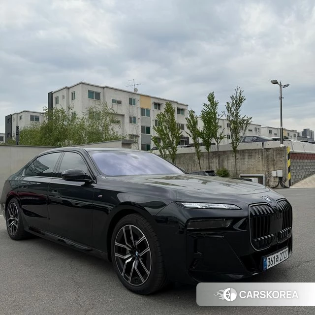 BMW 7 Series (G70) 2025 Черный из Кореи, фото 2