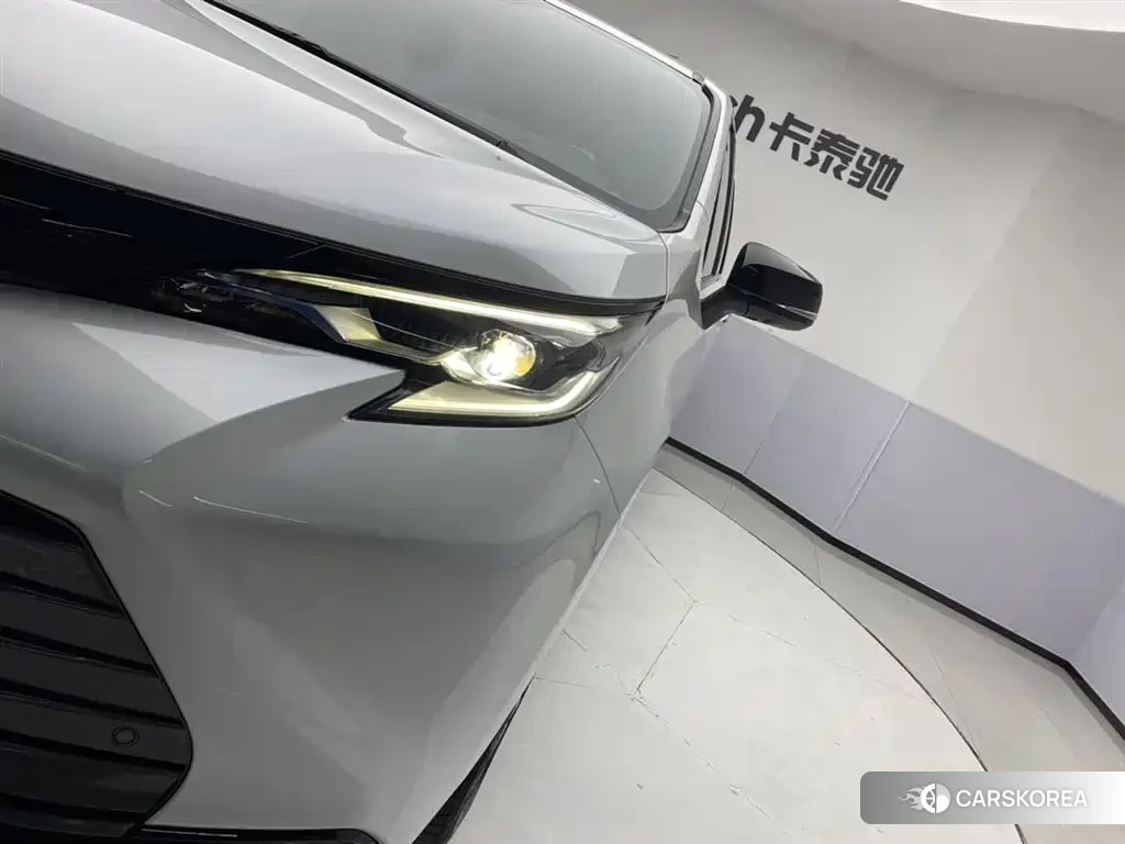 Toyota Sienna id 4629671 из Китая 12