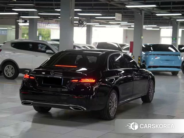 Mercedes-Benz E-class 2022 Черный из Китая, фото 2