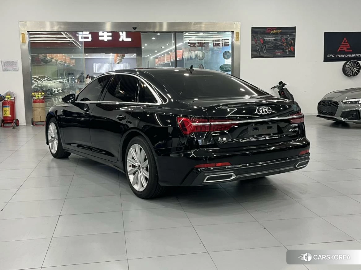 Audi A6L 2021 Черный из Китая, фото 5