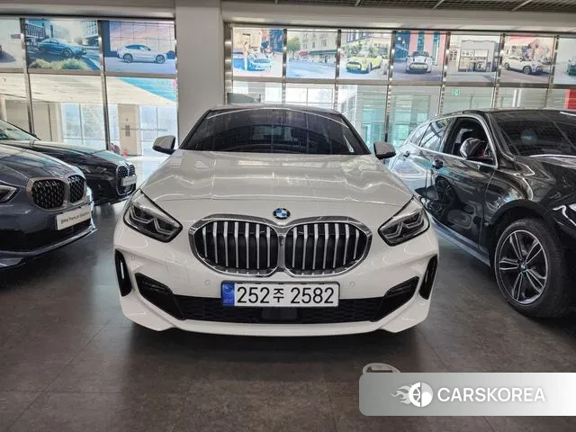 BMW 1 Series (F40) 2024 Белый из Кореи, фото 2