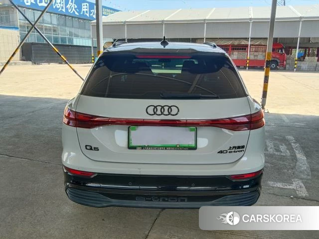 Audi Q5 e-tron 2023 Белый из Китая, фото 2