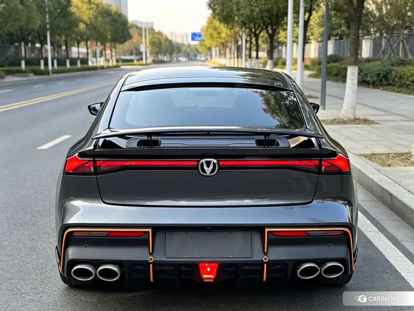 Chang'an Changan UNI-V 2022 Silver/gray из Китая, фото 2