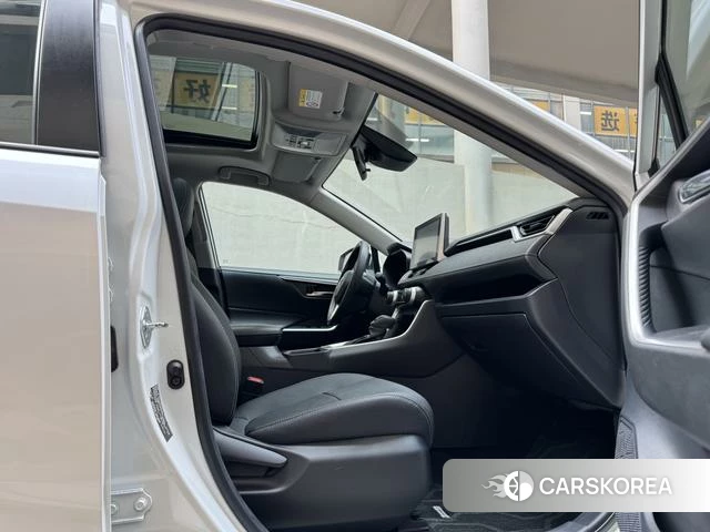Toyota RAV4 Rongfang 2023 Белый из Китая, фото 5