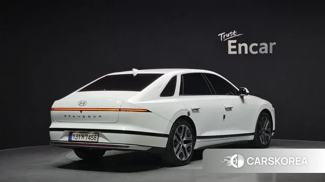 Hyundai Grandeur (GN7) id 3507737 из Кореи 12