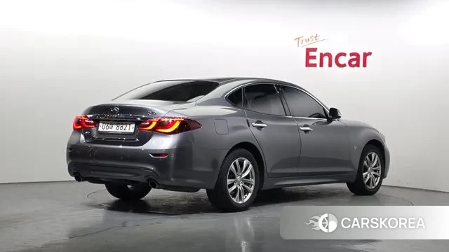 Infiniti Q70 id 3714003 из Кореи 12