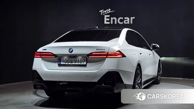 BMW 5 Series (G60) id 2900027 из Кореи 12