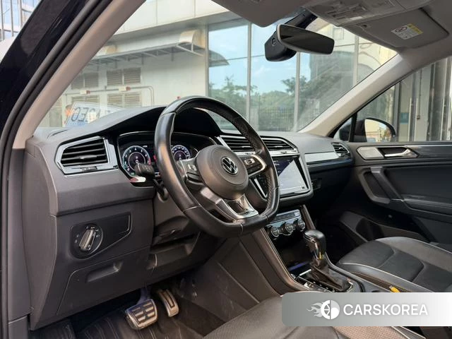 Volkswagen Tiguan L id 4273708 из Китая 12