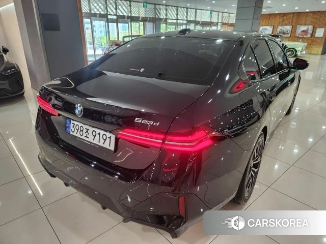 BMW 5 Series (G60) id 4511132 из Кореи 8