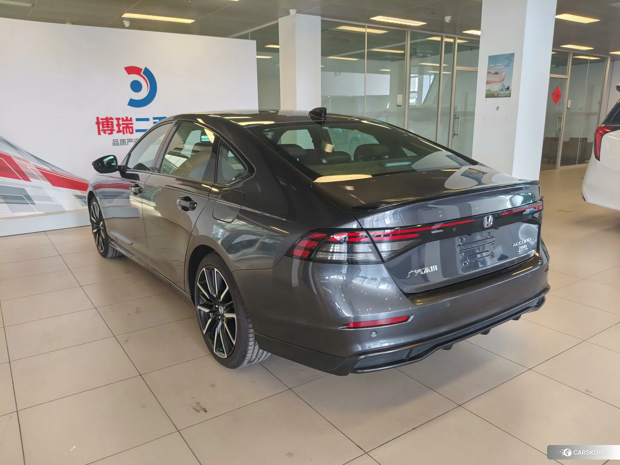 Honda Accord id 4512718 из Китая 12
