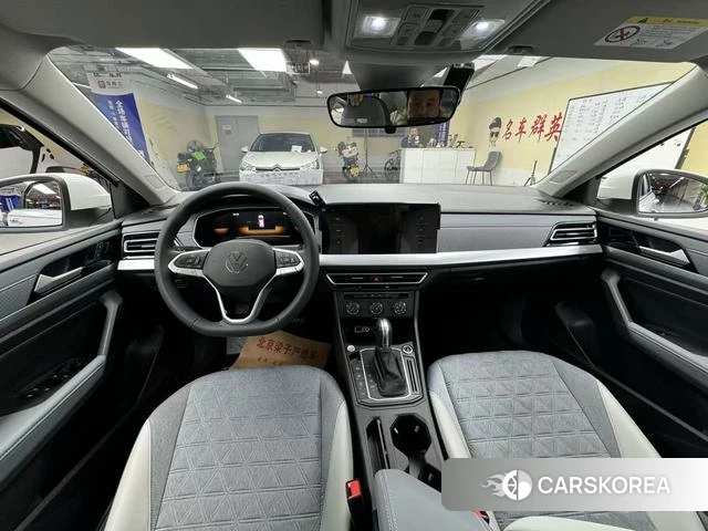 Volkswagen Lavida 2024 Белый из Китая, фото 3