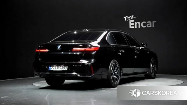 BMW 7 Series (G70) id 4266482 из Кореи 12