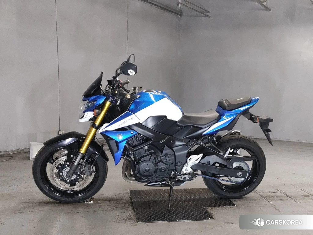 Проданный Suzuki GSR750 2015 из Японии