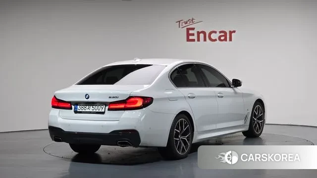 BMW 5 Series (G30) id 3355764 из Кореи 12