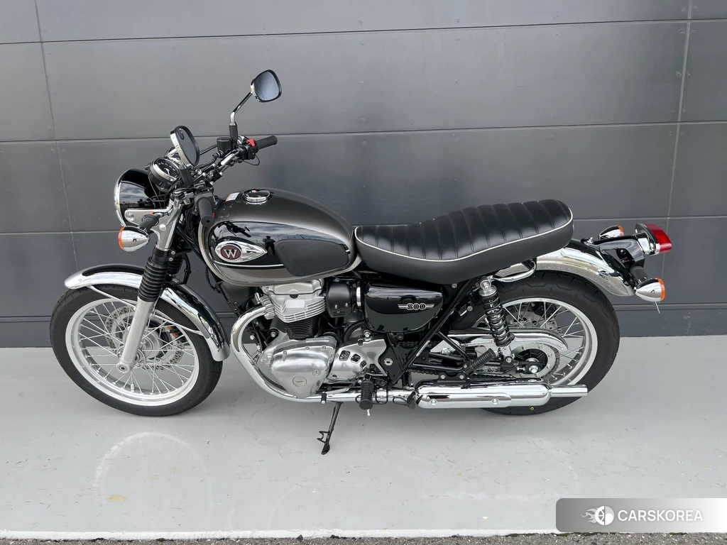 Проданный Kawasaki W800 2024 из Японии, фото 2