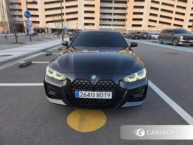 BMW 4 Series (G22) 2023 Черный из Кореи, фото 2