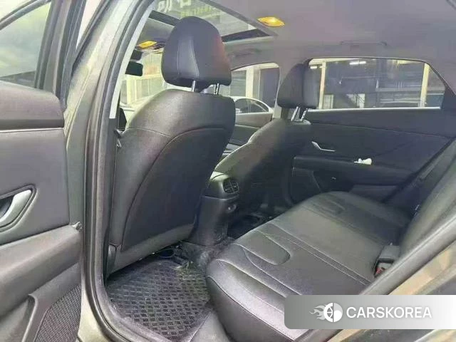 Hyundai Elantra 2024 Черный из Китая, фото 2