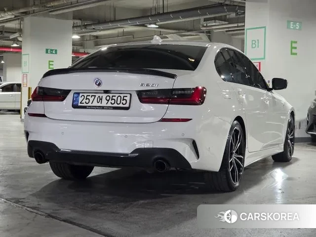 BMW 3 Series (G20) 2022 Белый из Кореи, фото 2