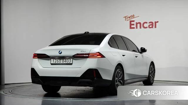 BMW 5 Series (G60) id 4292064 из Кореи 12