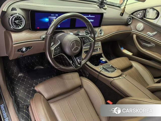 Mercedes-Benz E-class 2022 Черный из Китая, фото 2