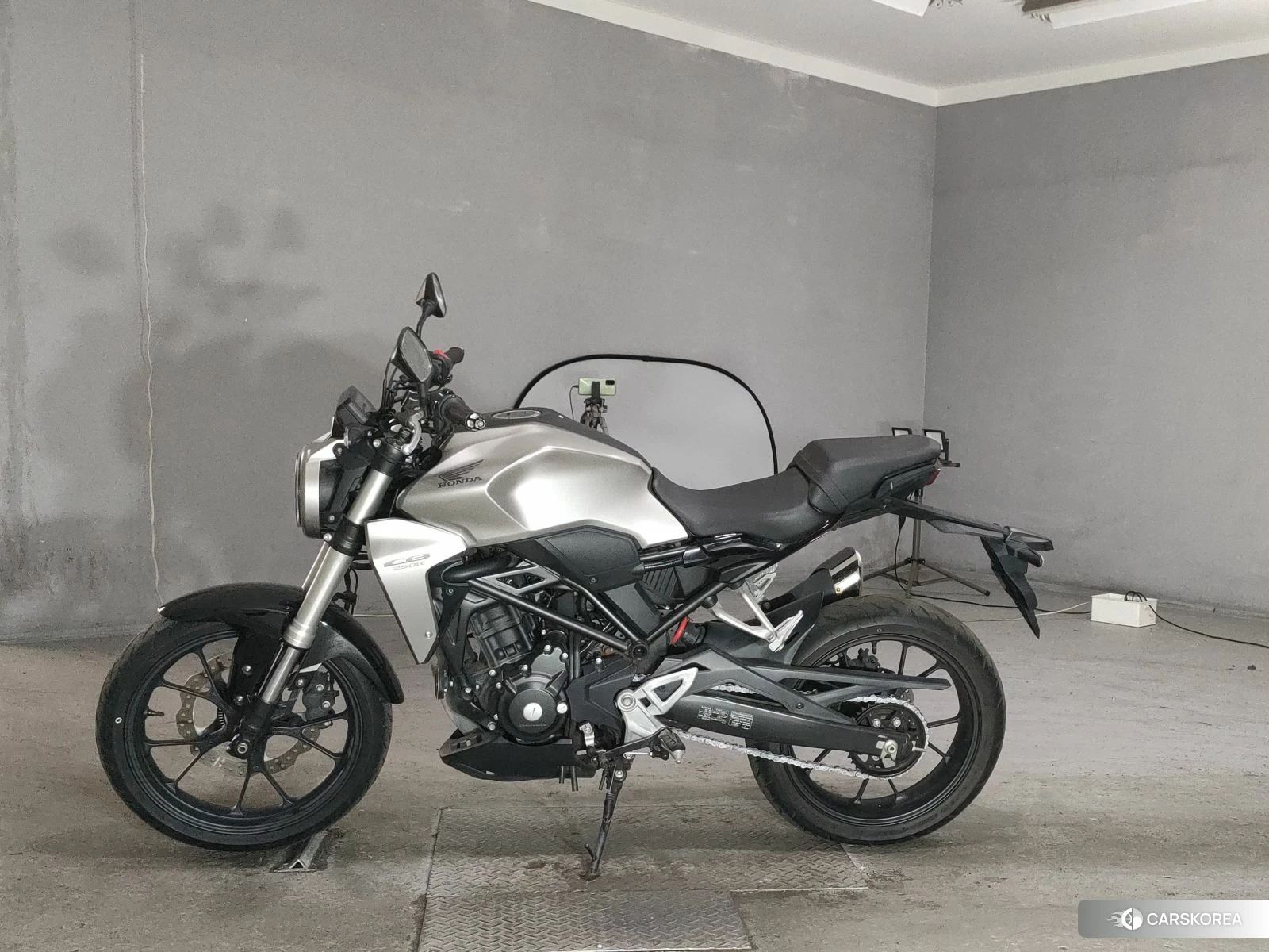 Проданный Honda CB250R 2018 из Японии