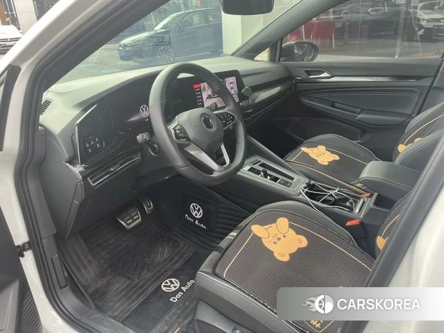 Volkswagen Golf 2024 Белый из Китая, фото 3