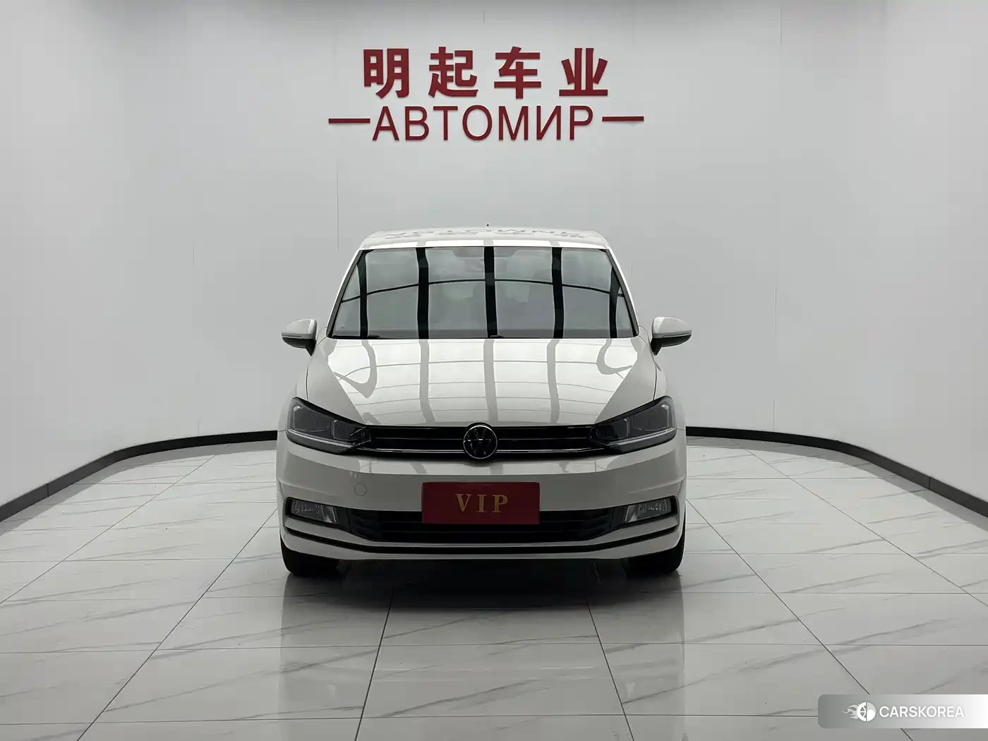 Volkswagen Touran L id 4622345 из Китая 8