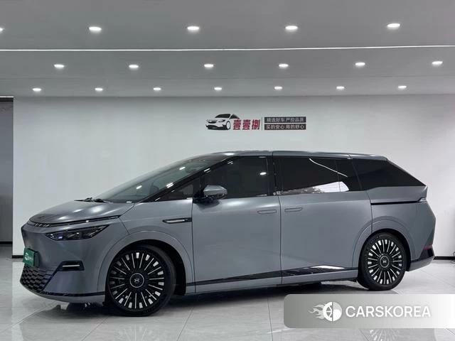 Xiaopeng Motors Xiaopeng X9 2025 Темно-серый из Китая, фото 2