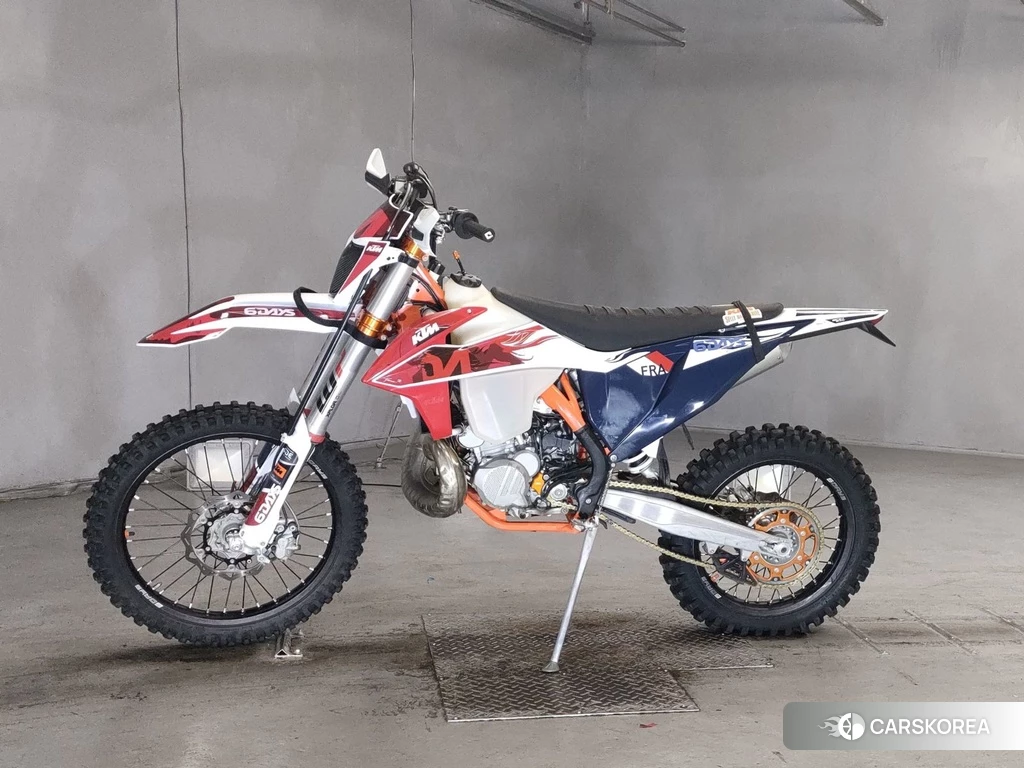 Проданный KTM 300EXC SIXDAYS TPI 2023 из Японии, фото 2