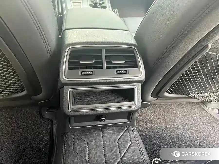 Audi A7 2021 Черный из Китая, фото 3