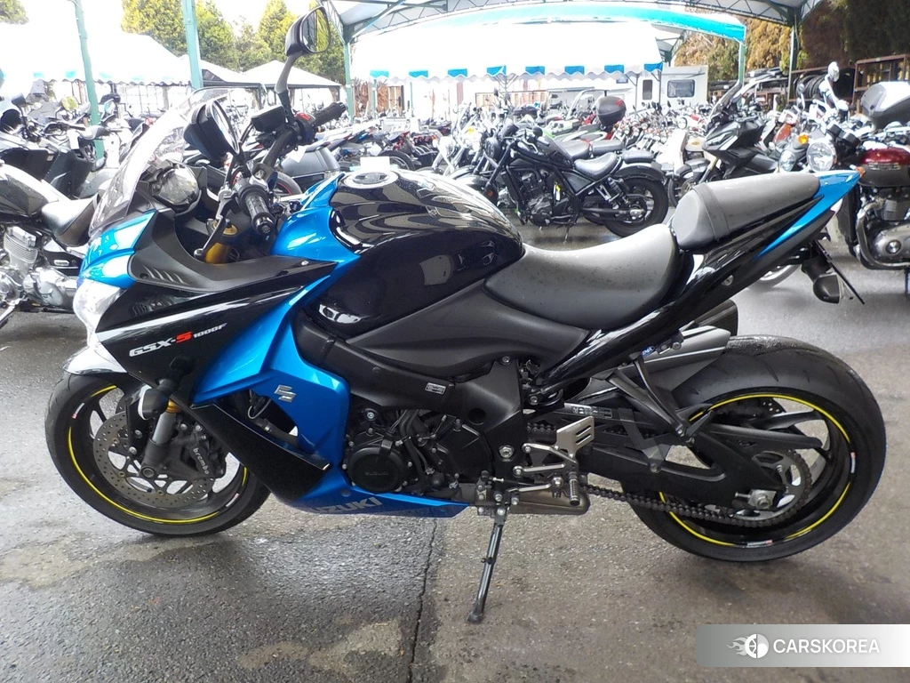 Проданный Suzuki GSX-S1000F 2019 из Японии
