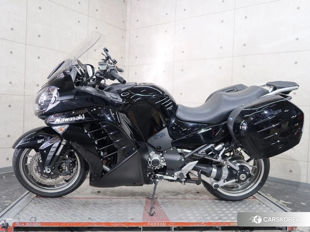 Проданный Kawasaki 1400GTR 2011 из Японии