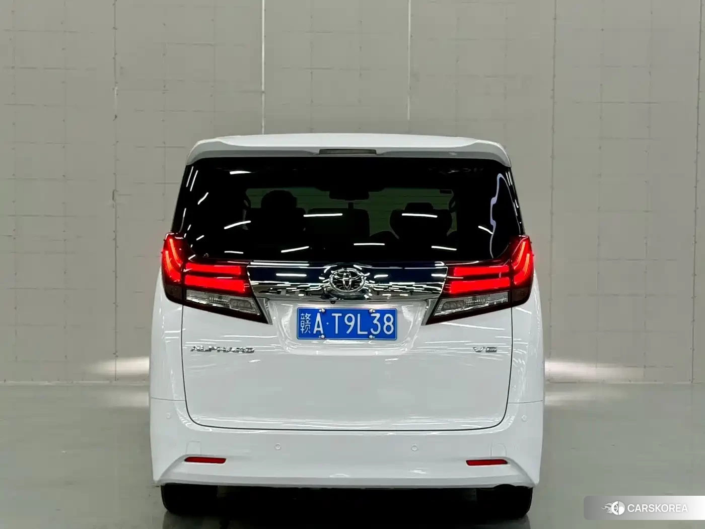 Toyota Elfa 2018 Белый из Китая, фото 2