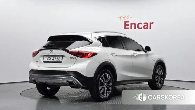 Infiniti QX30 id 4331457 из Кореи 12