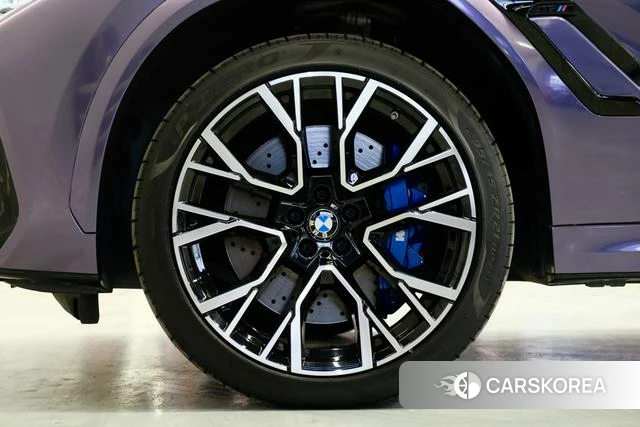 BMW X6 M id 4238876 из Китая 12