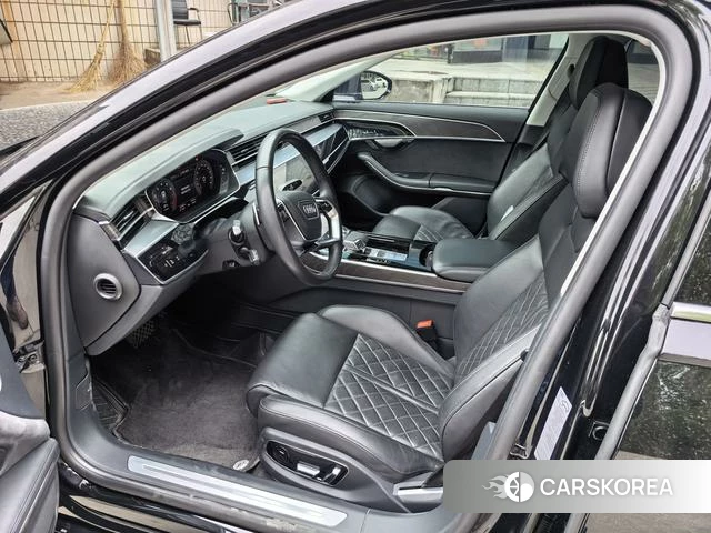 Audi A8 2022 Черный из Китая, фото 2