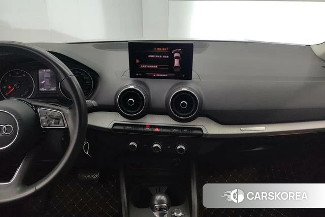 Audi Q2L id 4213878 из Китая 9
