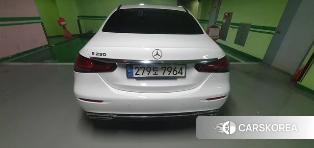 Mercedes-Benz E-Class W213 2021 Белый из Кореи, фото 2
