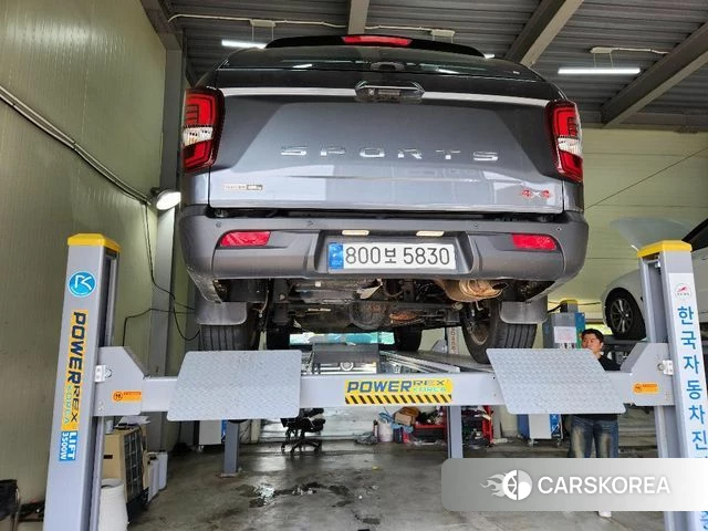 Ssangyong The New Rexton Sport 2022 Серебристо-серый из Кореи, фото 2
